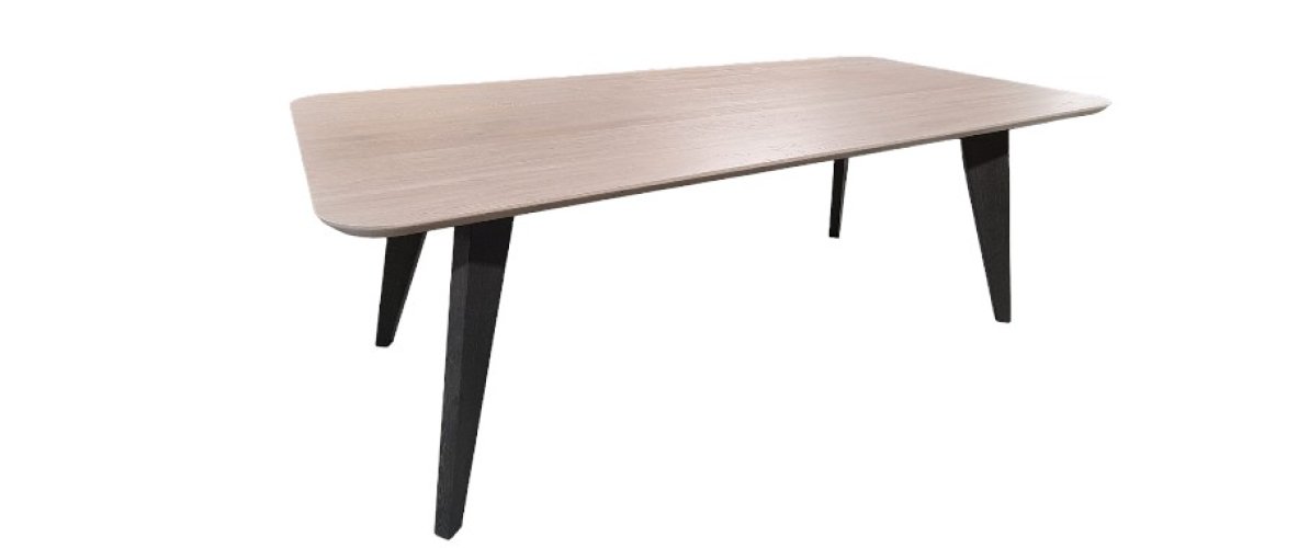 Tafel op maat massief eiken verjongd blad