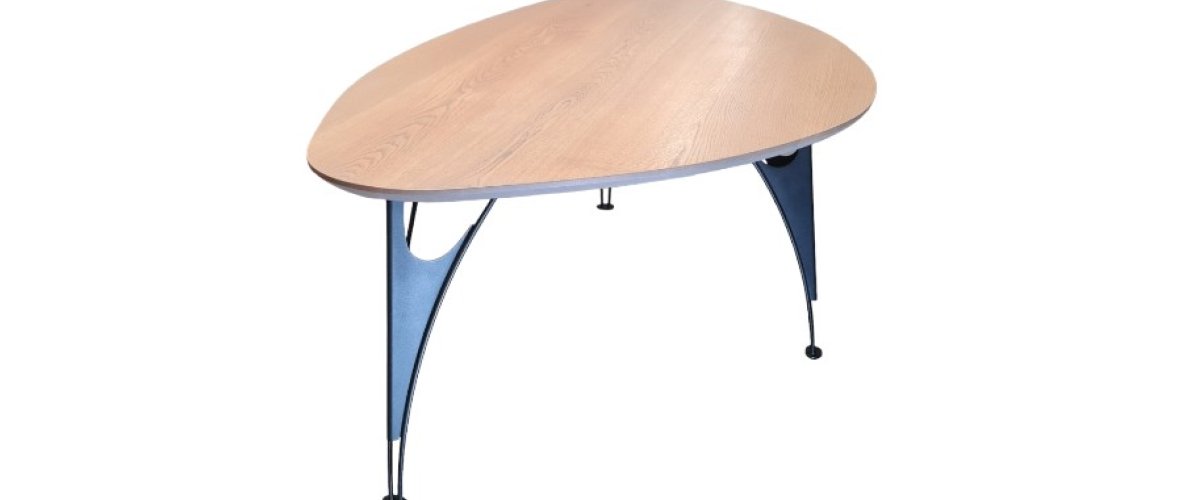 Tafel op maat met massief eiken kiezel blad