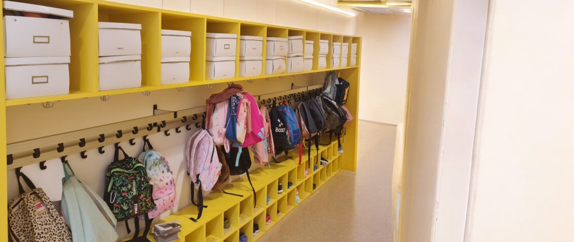 Jassen- en tassenkasten voor basisschool